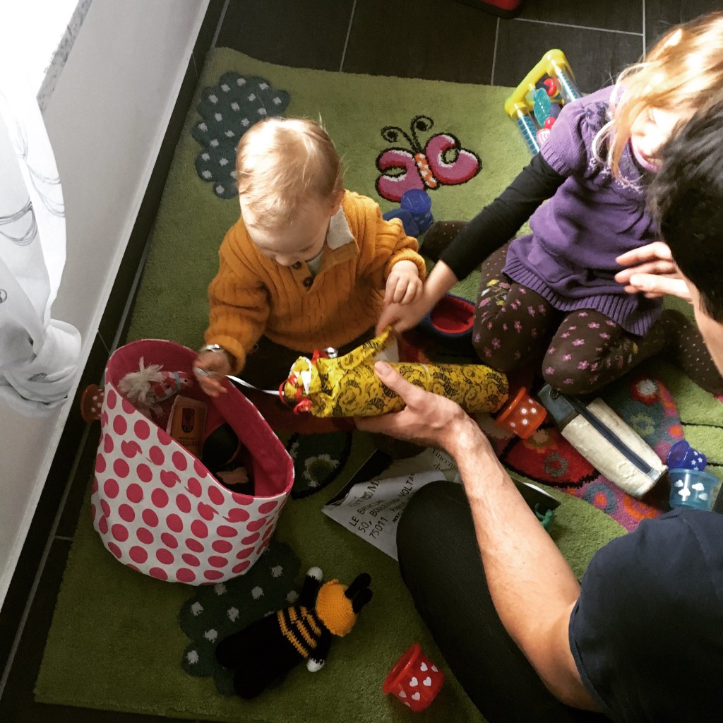 Geschenk auspacken Geschenk auspacken